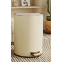 家用不銹鋼腳踩帶蓋垃圾桶(奶油白)(尺寸:18L-37*27.5CM)