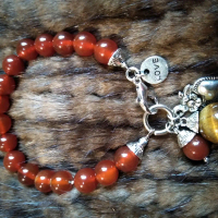 Gelang batu antik