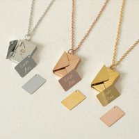 Creative Envelope Openable Memento Design English Letter Card Stainless Steel Necklace Jewelry