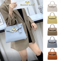 【BAGGLY&CO】尼斯凱莉頭層牛皮側背斜背大容量手提包 凱莉包 真皮包包 米白/小雞黃