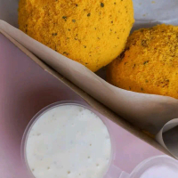 korean cheese ball with garlice sauce