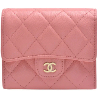 【CHANEL 香奈兒】經典菱格粒紋牛皮雙C LOGO三折短夾(粉紅色AP4383C-PINK-GP)