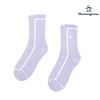 【Munsingwear】企鵝牌 女款淺紫色線條感刺繡中筒襪 MLRL0201
