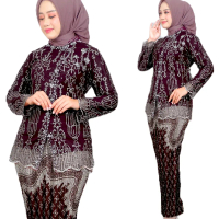 Assallamulaikum  Ready stok  Set couple sarita  Dan atasan sarita Full puring full payet jahit tanga