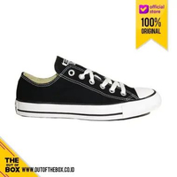 Sepatu Sneakers Casual Unisex Converse Chuck Taylor Ox Black White M9166C 7.5