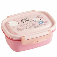 小禮堂 Hello Kitty 日製 便當盒 方形 雙扣 輕量型 保鮮盒 餐盒 430ml (粉 化妝品)