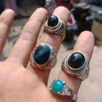 cincin batu bacan coklat dan majiko ,doko