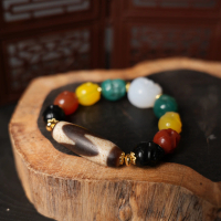 Vòng tay hạt đá dzi chạm khắc bằng agate 049080DIY