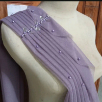 slayer pundak kebaya ruffle Mutiara tabur hiasan kebaya wisuda lamaran kondangan burgundy Elegan Bun