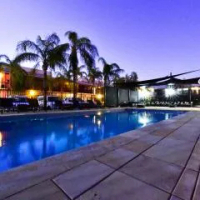 住宿 Diplomat Hotel Alice Springs 愛麗絲泉