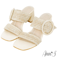 (季末換季出清)Ann’S日系渡假感-圓釦寬帶編織方頭粗跟涼拖鞋-米白