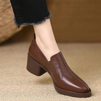 Women’s Vintage British-Style Leather Shoes, 2025 New Arrival – Chunky Heel Slip-On, High-End, Versa