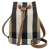 【BURBERRY 巴寶莉】英系經典格紋帆布牛皮拼接束口水桶包斜背包(咖)