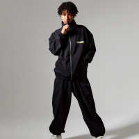 【Munsingwear】企鵝牌 男款黑色立領寬鬆工裝休閒外套 MGQP6K04