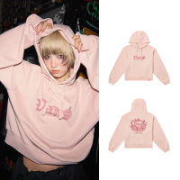 【VANS 官方旗艦】蛇年限定系列 女款粉色連帽大學T