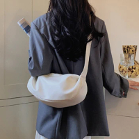 Women Dumpling Bag Versatile Leather Shoulder Bag Trendy Crossbody Sling Bag Cloud Pleatd Bag Girl Stylish Purse