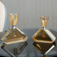 現代輕奢水晶香水瓶樣板房間水晶擺件客廳臥室酒柜桌面裝飾工藝品