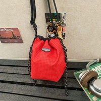 全城熱賣 - 男士斜挎包戶外運動抽繩小挎包手機包登山便攜單肩包女潮牌小背包紅色
