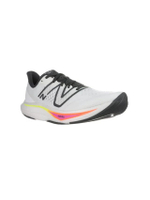 NEW BALANCE Fuelcell Rebel V3 รองเท้าวิ่งผู้ชาย