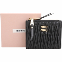 miu miu Matelasse 納帕軟皮皺褶羊皮雙零錢袋短夾(黑色)