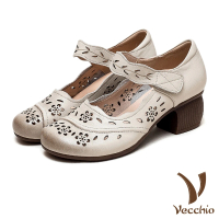 【Vecchio】真皮跟鞋 粗跟跟鞋/全真皮頭層牛皮復古擦色縷空花朵魔鬼粘粗跟鞋(米)