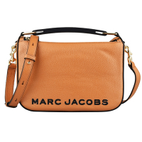 MARC JACOBS THE SOFT BOX 23黑字LOGO荔枝紋牛皮拉鍊手提斜背包(芥末黃棕)