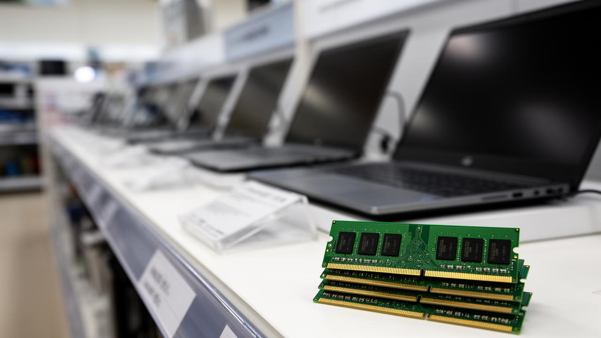 Pc Storage Level PC Shipments Plunge as Memory Prices Soar, Squeezing the Low-End Market ...