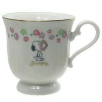 小禮堂 史努比 日製 馬克杯 陶瓷杯 咖啡杯 茶杯 金正陶器 (白 花朵)