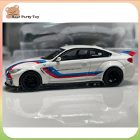 Hot Mini Gt161 Car Model 1/64 Lbworks Bmw M4 White W/ M Stripe Alloy Cars Model Room Ornament Boy Co