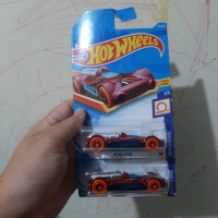 Hot Wheels Retro Active Merah