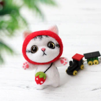 Cartoon Cat Plush DIY Needle Felting Kit Wool Felting Supplies DIY Carft for Home Kids Adults Gift (Strawberry )