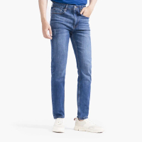Quần jeans nam ARISTINO phom dáng Slim fit ôm, màu sắc trung tính, linh hoạt khi kết hợp trang phục 