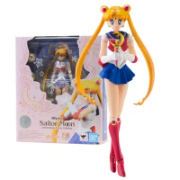 Bandai Genuine Figure Sailor Moon Anime Figures SHF Tsukino Usagi Sailor Moon 30th Collection Model Aciton Figure for Kids Toys