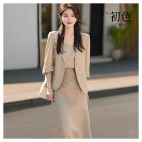 【初色】純色西裝外套女外套+直筒半身裙長裙套裝-卡其色-10182(M-XL可選)