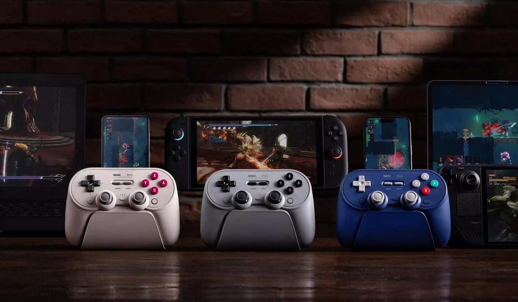 8BitDo Pro 3 コントローラーが交換可能ボタンと TMR ジョイスティック