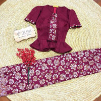 ပါတိတ် Vrey beautiful red while green blue