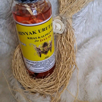 AKAR WANGI DAN MINYAK URUT DAYAK GRADE A