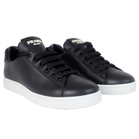 PRADA 黑色牛皮白字休閒鞋(39號)