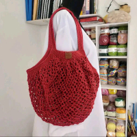 Tas Rajut Jaring Belanja Merah dengan Desain Net yang Stylish dan Fungsional untuk Belanja Harian An