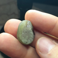 Natural Rough Green Sapphire/ bongkahan Green sapphire Est:33.95ct Kualitas bagus Code A163