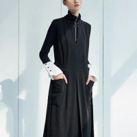 【iROO】小Ｖ領綁帶設計無袖洋裝