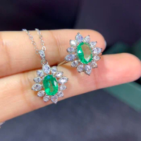 Beautiful and elegant jewelry Ladies Sterling Silver 925 all-natural emerald Double plated craft for an elegant Christmas gift
