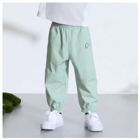 【GAP】男幼童裝 Logo防曬印花束口鬆緊褲-綠色(890415)