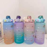 Botol Air Mudah Alih, Kapasiti Besar (2000ml / 2L), Warna Berperingkat, Sesuai untuk Sukan, Tumbler