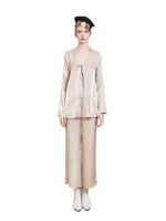 เสื้อเบลาส์แขนกระดิ่ง รุ่น BL002BESP22 สีเบจ