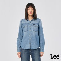 Lee 女款 簡約雙口袋長袖牛仔襯衫 中藍洗水｜Modern
