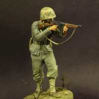 1/16 Scale Unpainted Resin Figure Garage Kit