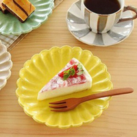 日本製菊型餐盤 美濃燒 陶瓷 黃色 小菜盤 炸蝦 天婦羅 炸豆腐 炸雞塊 小菜盤 餐盤 碗盤 日本製