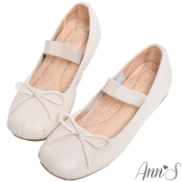 【Ann’S】風格MIU-抓皺芭蕾舞蝴蝶結 真皮牛皮平底瑪莉珍娃娃鞋(白)