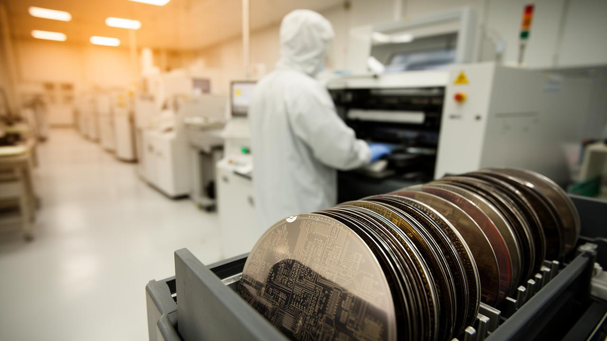 Cover art for South Korea's Chip Success Wasn't Just Technology, It Was a Windfall